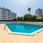 Διαμέρισμα Modern 2 Bdr Flat W/balcony And Pool By Lovelystay *