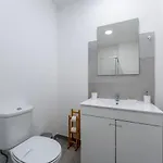 Modern 2 Bdr Flat W/balcony And Pool By Lovelystay