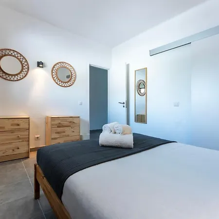 Apartment Modern 2 Bdr Flat W/balcony And Pool By Lovelystay Albufeira