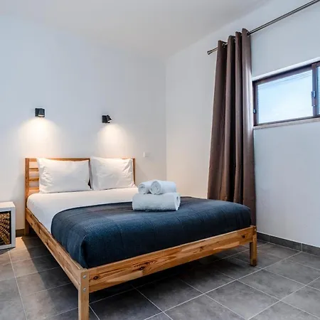 Modern 2 Bdr Flat W/balcony And Pool By Lovelystay Albufeira